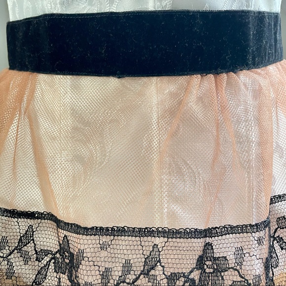 🕯Vintage lace velvet tiered pinup cosplay apron 🕯 - Picture 3 of 5